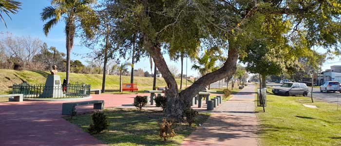 Plaza Dr. Raúl Ricardo Alfonsín