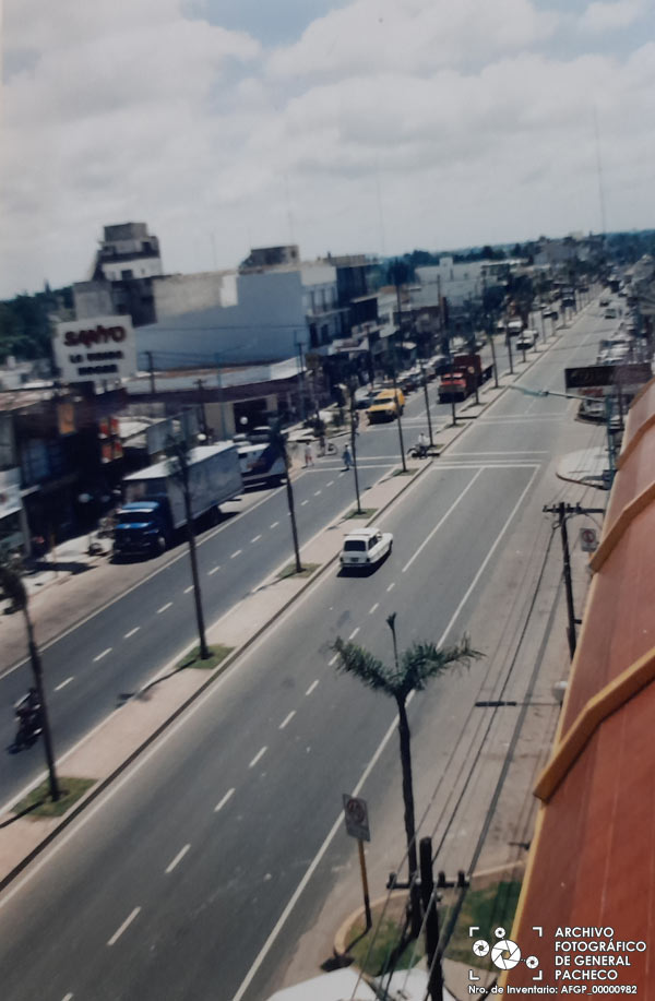 Av. H. Yrigoyen al 800