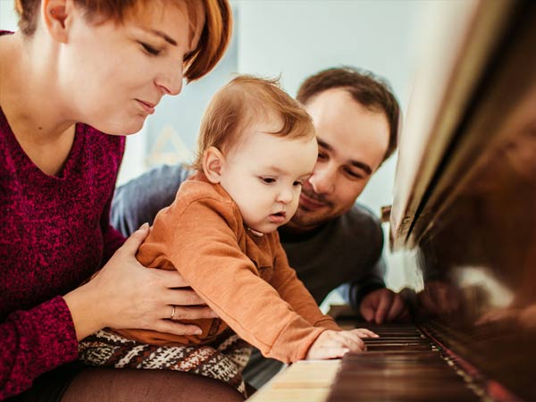 Música y juego maternal